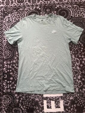 Nike Men's Light Green Crew Neck T-Shirt Size Medium
